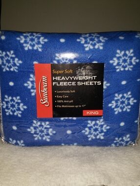 Sunbeam Blue and White Snowflake Heavyweight Fleece Sheet Set King